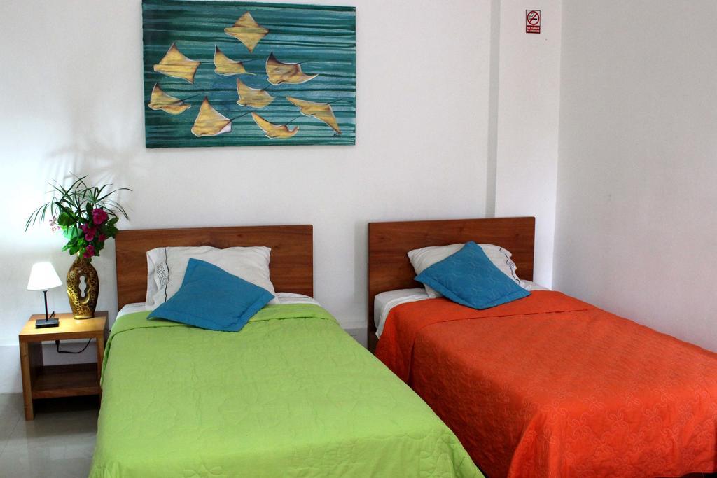 The Galapagos Pearl B&B Puerto Ayora  Rum bild